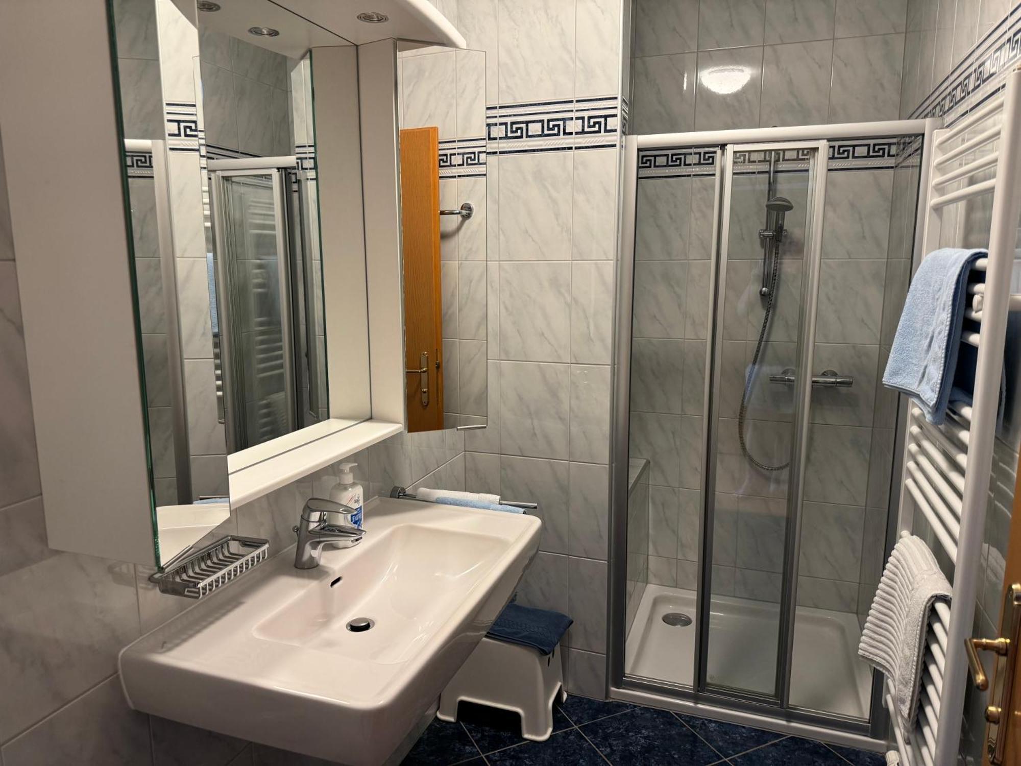 Lindenhof Deutsch Apartment Бад Татцмансдорф Екстериор снимка